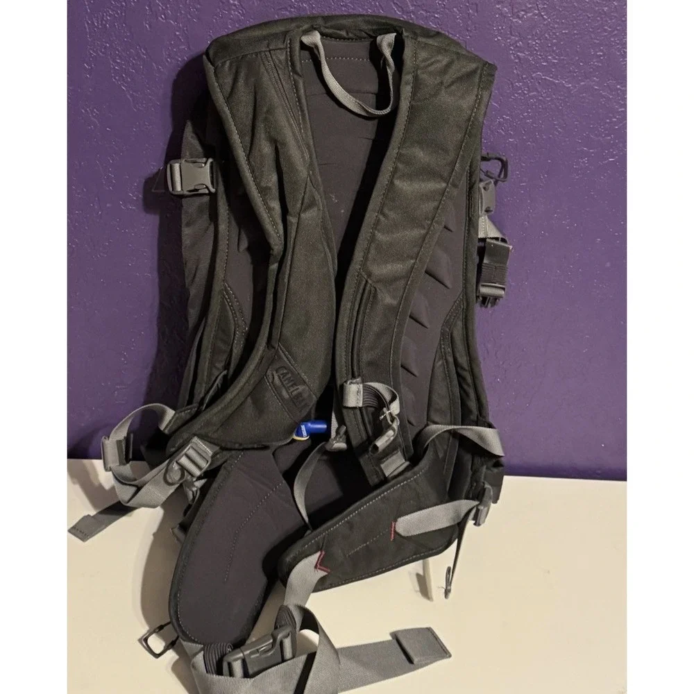 Camelbak Phantom LR 20 Ski Backpack With Bladder Black Red Retired Rare
